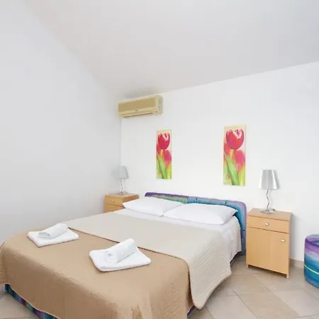 Apartmán In With Sea View, Terrace, Air Conditioning, Wifi 153-30 Pisak